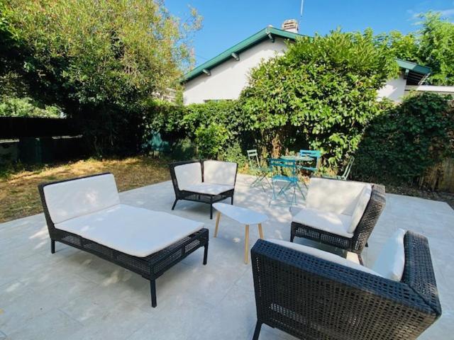Douillet Avec Terrasse Talence