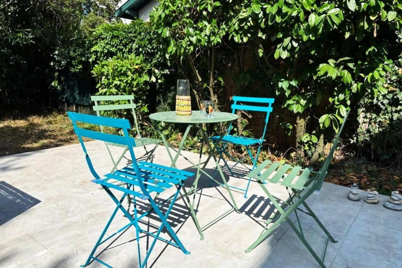 Douillet Avec Terrasse *